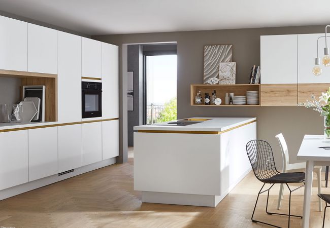 Küche mit Kochinsel