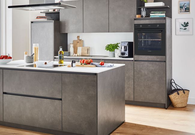 Küche mit Kochinsel